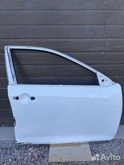 Двери на Toyota camry 2013 бу