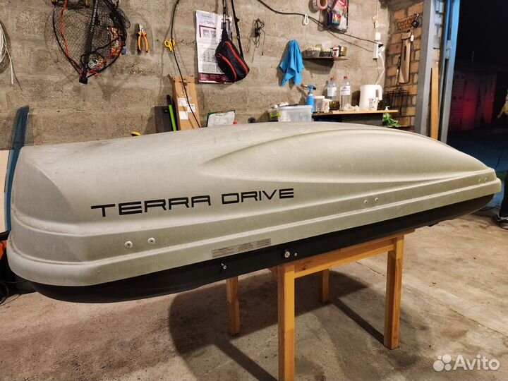 Автобокс на крышу автомобиля