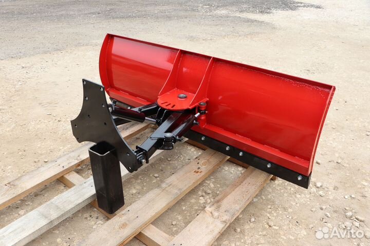 Отвал для снега гидроповоротный на трактор ок1750