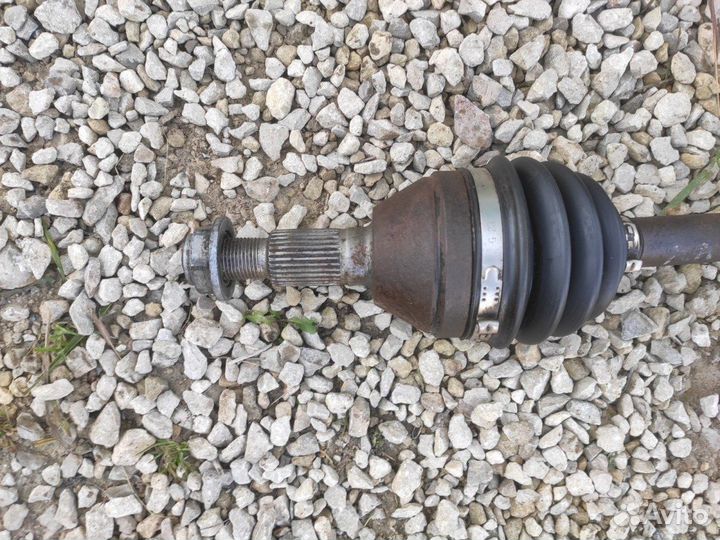 Полуось (привод) передний левый Chevrolet Captiva