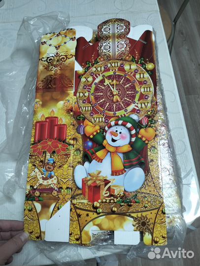 Подарочная новогодняя коробка