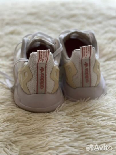 Кроссовки женские adidas 36 размер