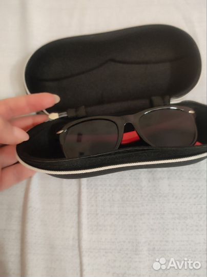 Очки солнцезащитные