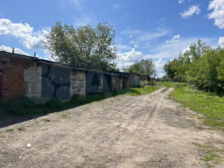 Гараж, > 30 м²
