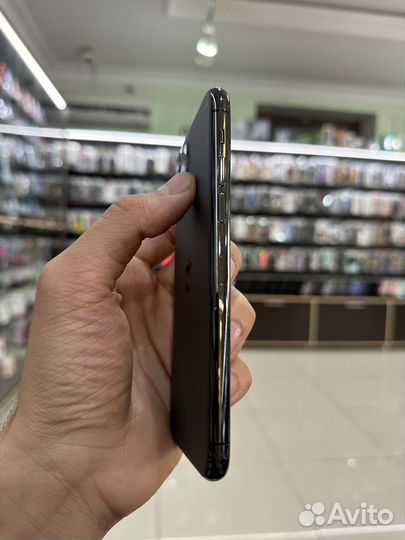 iPhone 11 Pro, 64 ГБ