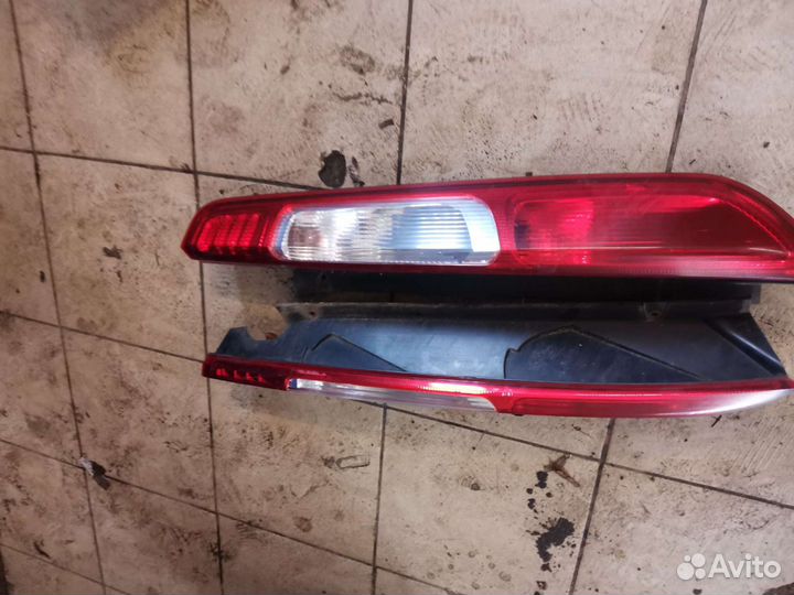 Фонарь правый левый Ford Focus 2, 2006