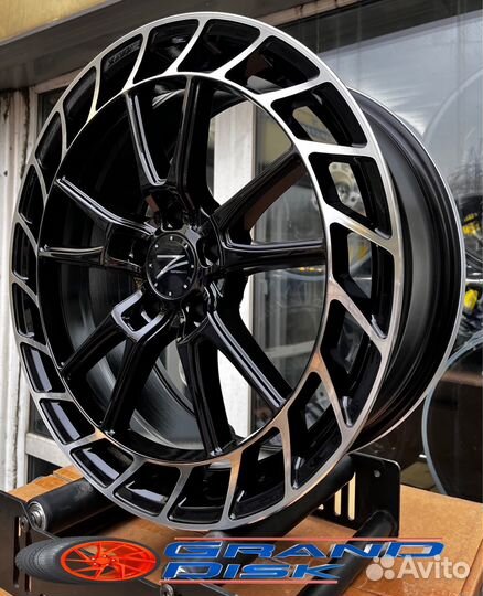 Диски R19 5x114.3 Z-Perfomance Black Groove Gloss