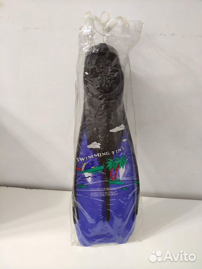 Маска для ныряния, трубка, ласты для плавания, мяч