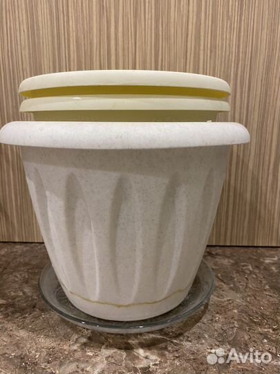 Горшки цветочные большие 3шт пластик 1шт керамика