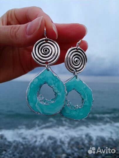 Серьги в виде среза камня (эпоксидная смола)