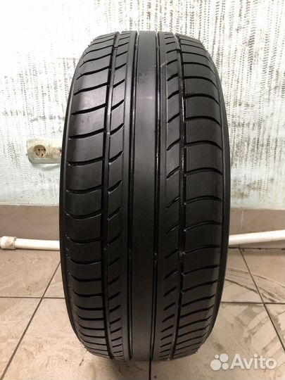 Yokohama BluEarth E70 215/55 R17