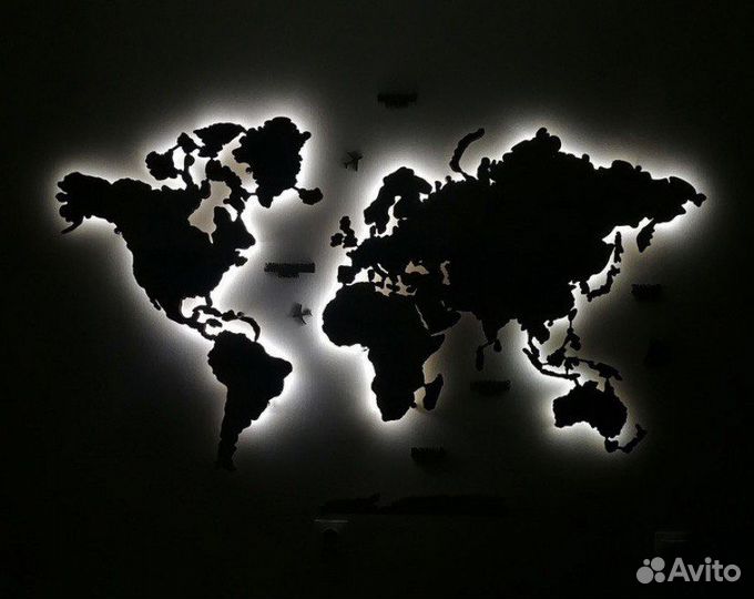 Карта мира из дерева с подсветкой