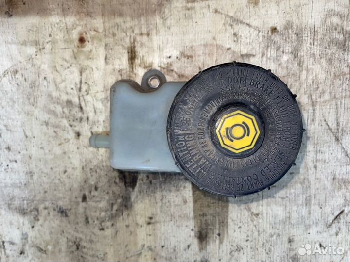 Бачок для тормозной жидкости Honda Civic 4D 1.8