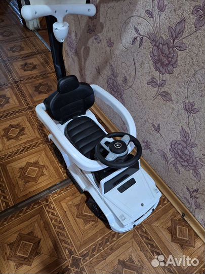 Машинка каталка детская