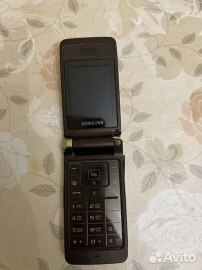 Телефон Samsung