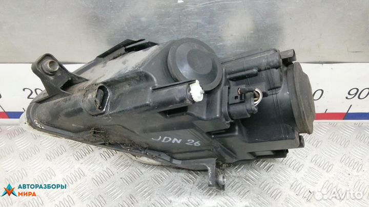 Фара правая Volkswagen Passat B6 2008