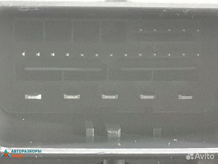 Блок управления ручником Peugeot 5008 2010