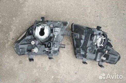 Фара передняя ксенон Nissan Pathfiner R51