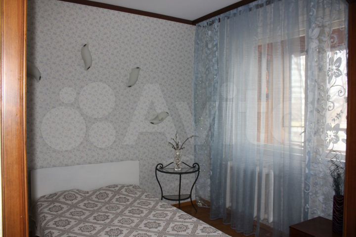 4-к. квартира, 92 м², 4/9 эт.