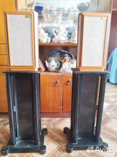 Подставки под колонки