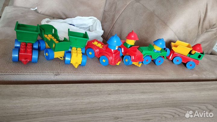 Отдам машинки