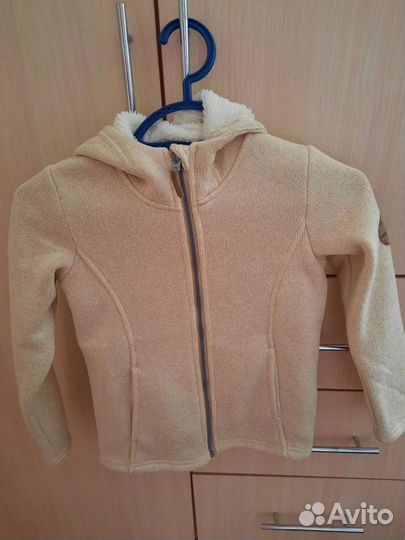 Теплая кофта для девочки