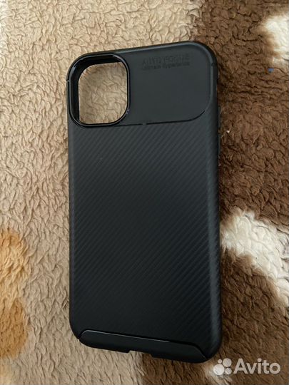 Чехлы iPhone 11