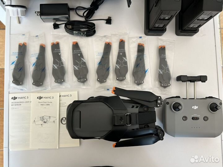 Квадрокоптер DJI Mavic 3