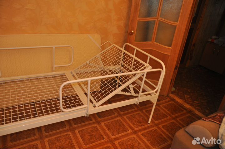 Медицинская кровать для лежачих больных