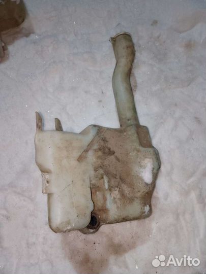 Бачок омывателя Mitsubishi Galant 8