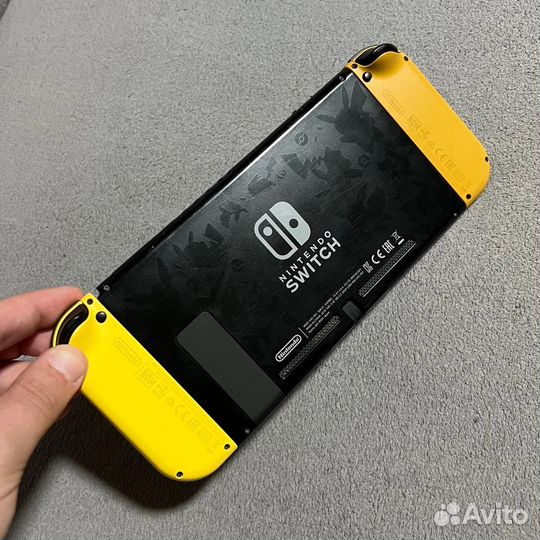 Nintendo Switch Pikachu Ed. (Чип, 128Gb)
