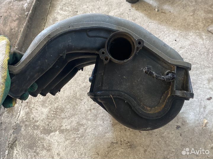 Коллектор впускной Passat B5+ 2.0л AZM