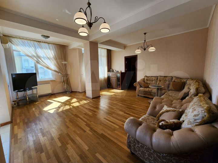 4-к. квартира, 120 м², 5/6 эт.