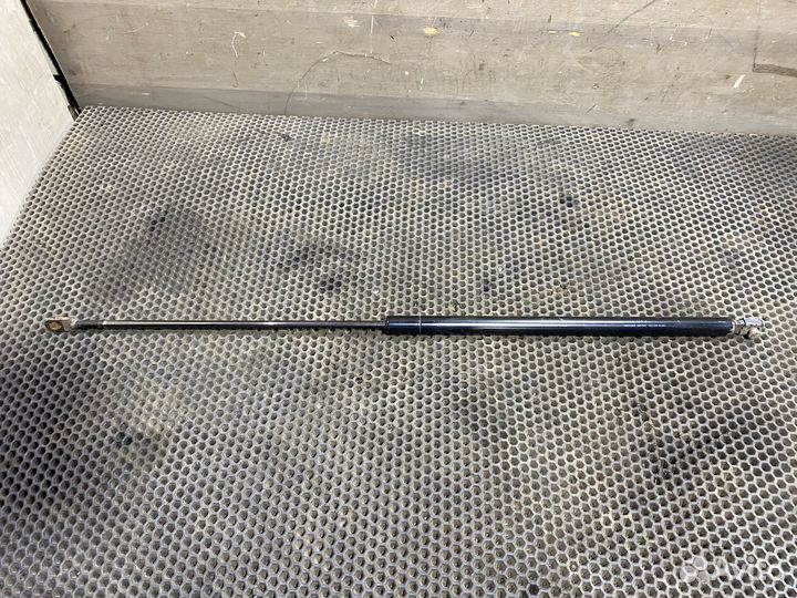 Амортизатор капота Ауди 80 B4 Audi