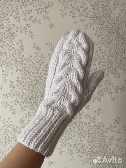 Варежки вязаные ручной работы