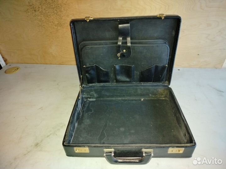 Кейс дипломат