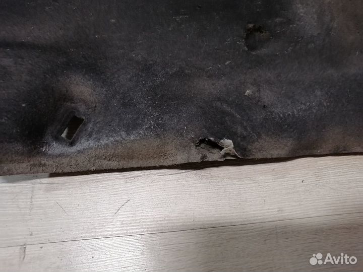 Шумоизоляция капота Ford Focus 3 Форд Фокус 3