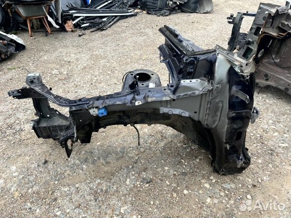 Четверть передняя левая Lexus RX 4