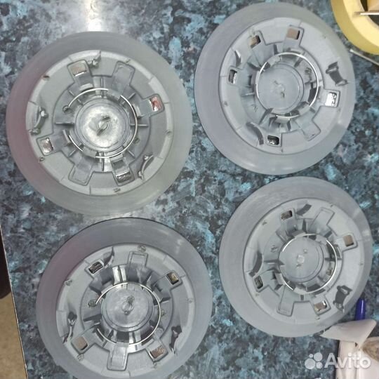 Заглушка диска Audi (D-150) 8ED601165