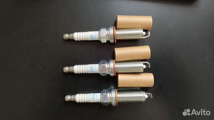 Свечи зажигания NGK dilkar7E11HS nissan