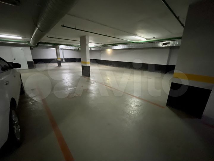 Машиноместо, 17 м²