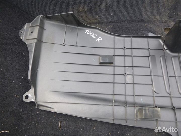 Декоративная крышка двс правая Lexus Gs430 UZS190