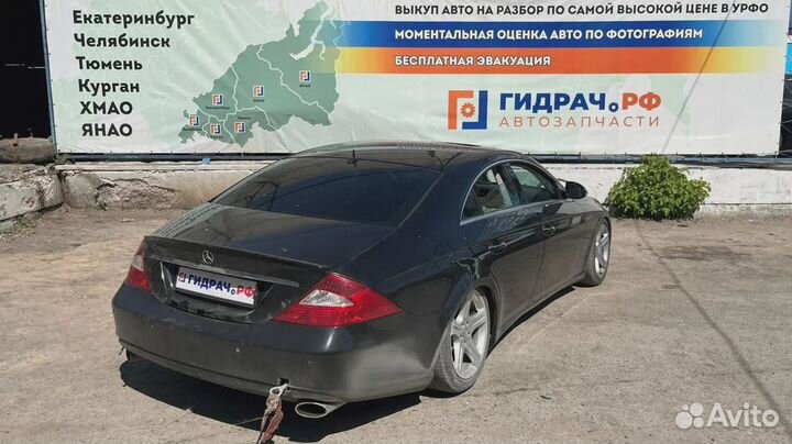 Элемент передней панели левый Mercedes-Benz CLS-Cl