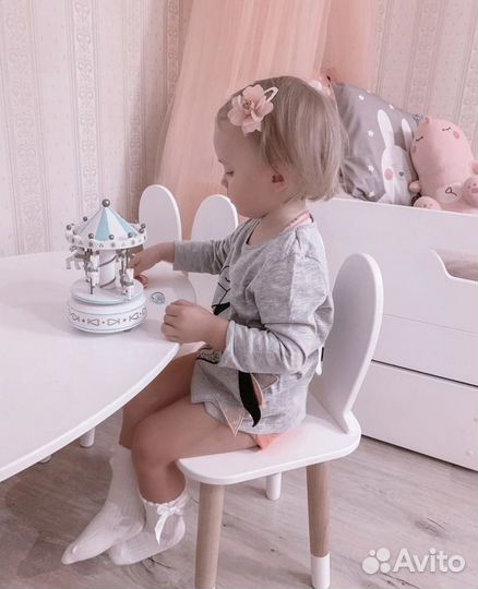 Детский стол и стул