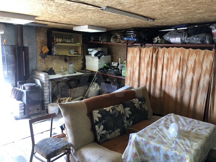 Гараж, > 30 м²