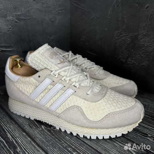 Adidas New York x akog 8uk/42eur