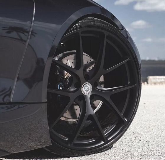 Диски HRE R19 Black Matt 5-114.3 на Toyota Camry