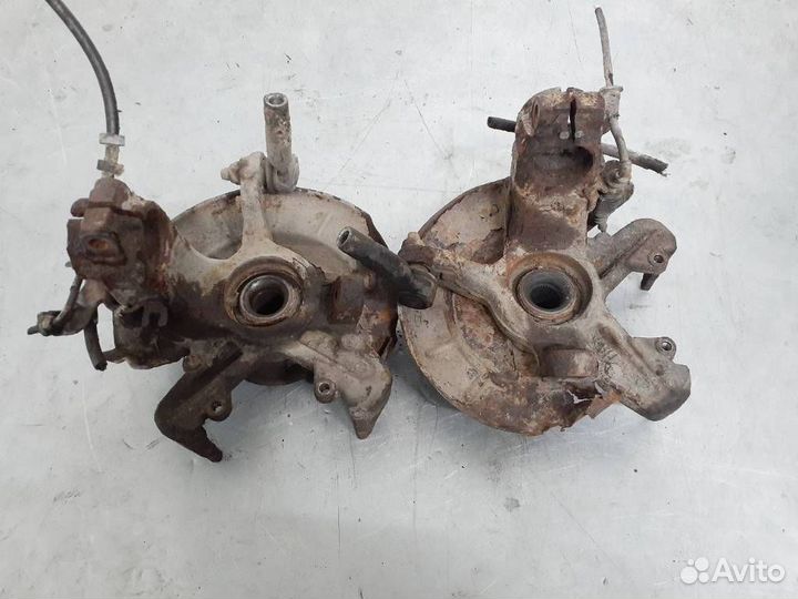 Кулак передний левый Volkswagen Polo 4 рест. 2008