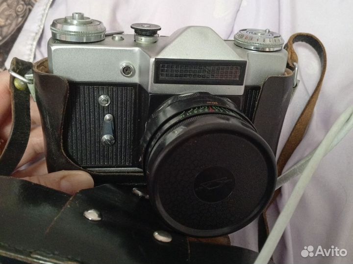 Пленочный фотоаппарат зенит е