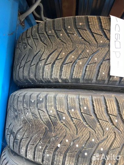 Продам комплект зимних шипованных колес R18